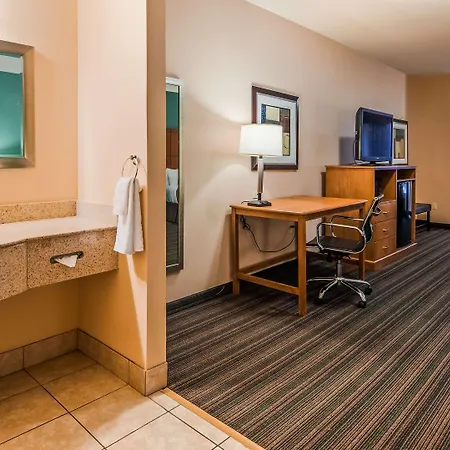 Best Western Plus Seminole Hotel & Suites Exterior photo