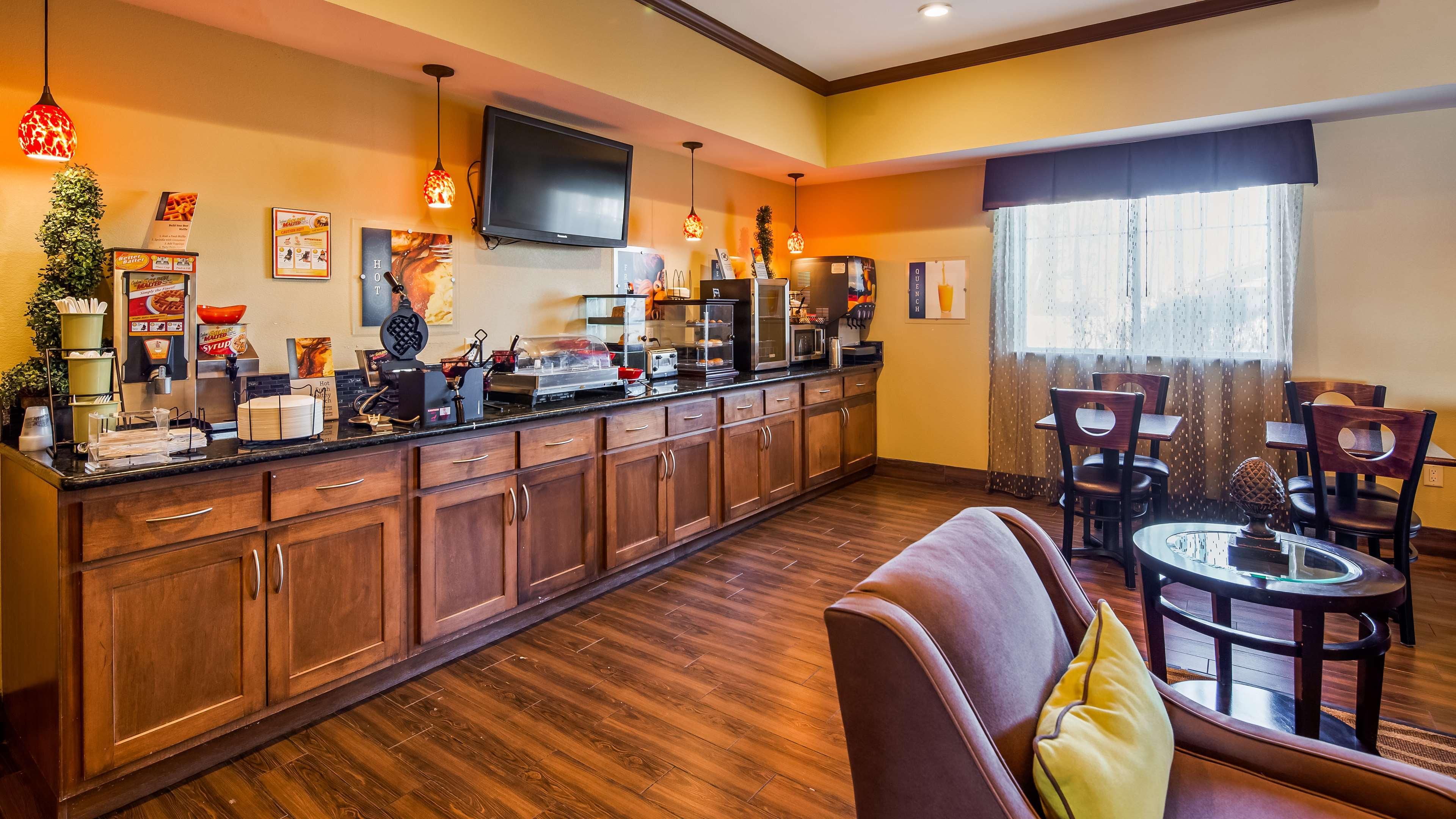 Western Hotel&suites Seminole